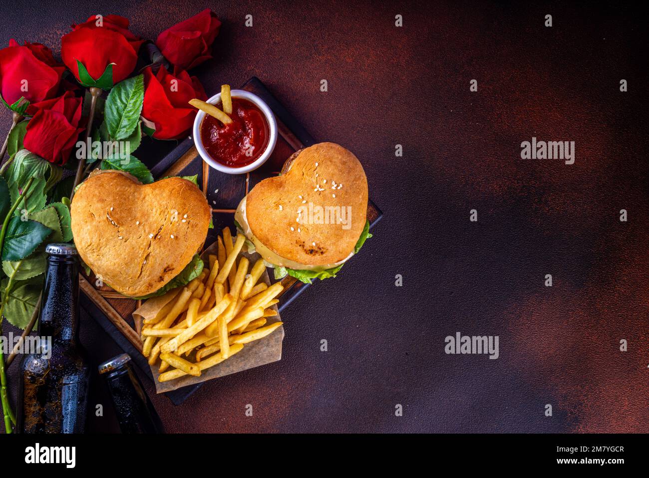 Hamburger a forma di cuore per San Valentino. Due gustosi