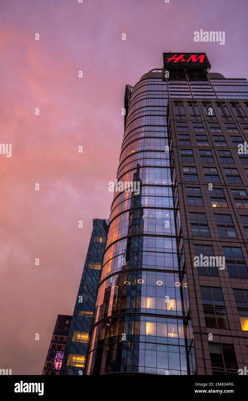 Times Square catturato dal tetto del Knickerbocker Hotel a Midtown Manhattan, New York USA Foto Stock