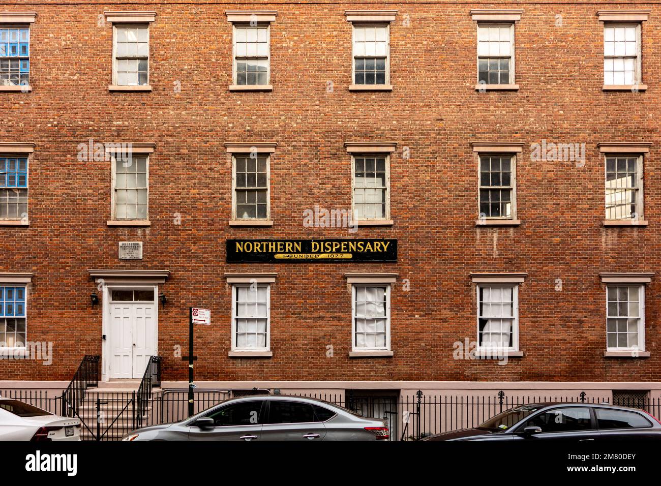 Northern Dispensary, una clinica medica gratuita fondata nel 1827 su Christopher Street e Waverly Place a Greenwich Village, New York City, NY, USA Foto Stock