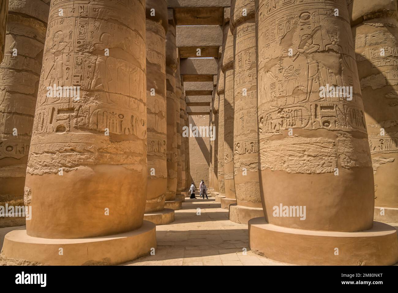 Säulen, grosse Hypostylhalle, Tempel des Amun-Re, Karnak-Tempel, Karnak, Ägypten Foto Stock