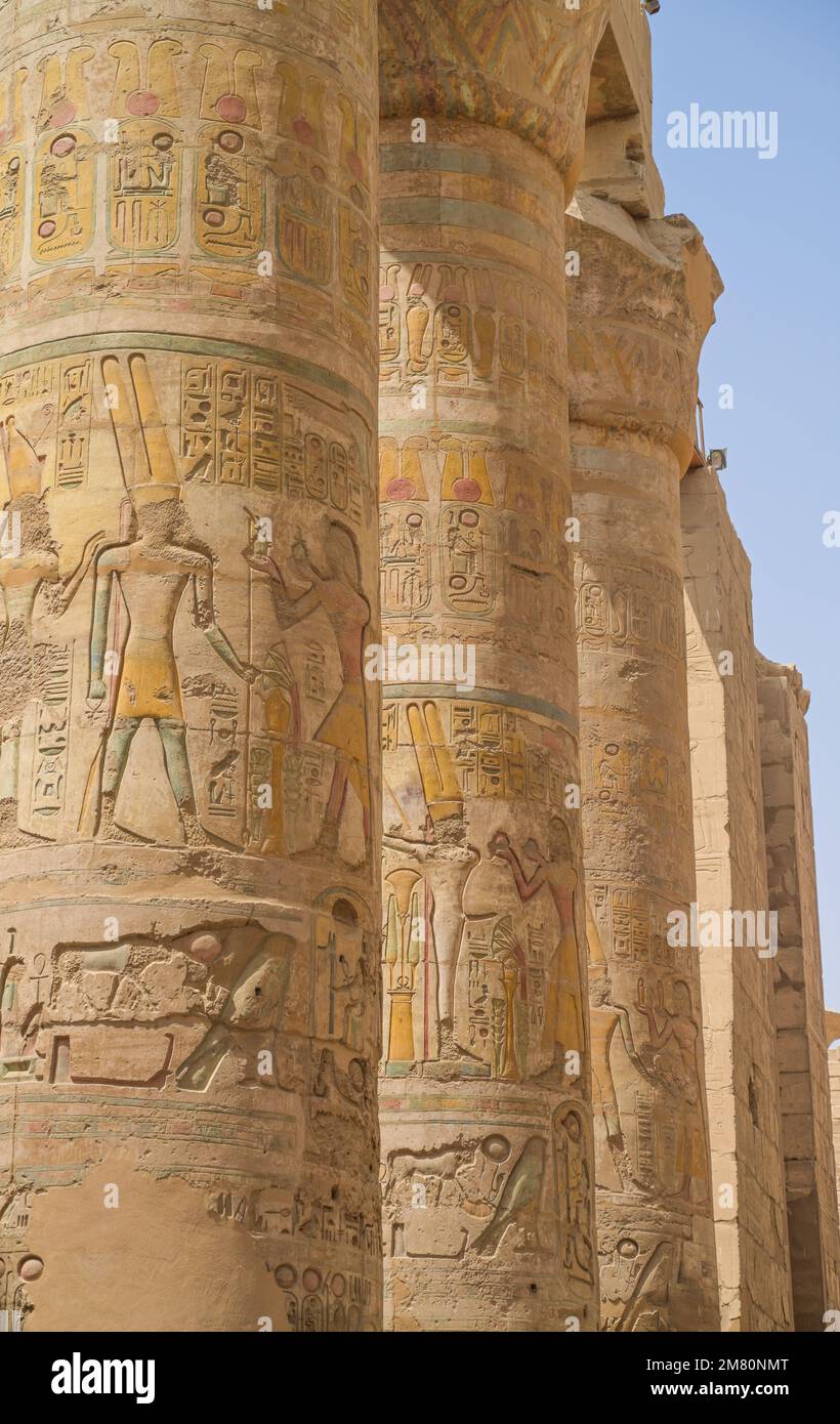 Säulen, grosse Hypostylhalle, Tempel des Amun-Re, Karnak-Tempel, Karnak, Ägypten Foto Stock