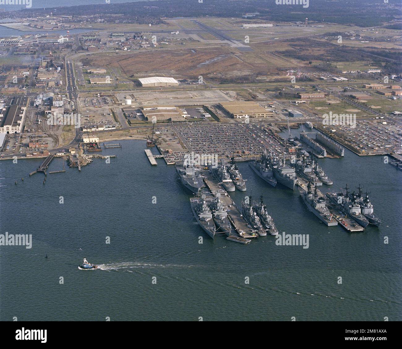 DN-SC-88-06610. Base: Naval Operating base, Norfolk Stato: Virginia (VA) Paese: Stati Uniti d'America (USA) Foto Stock