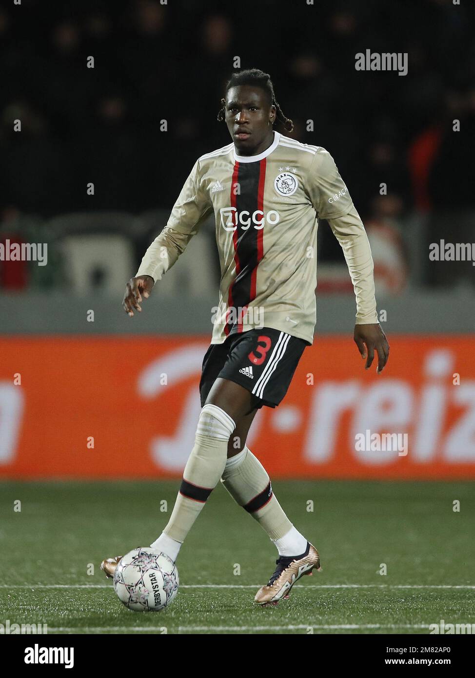 DEN BOSCH - Calvin Bassey di Ajax durante il 2nd° round della Toto KNVB Cup tra FC Den Bosch e Ajax allo Stadion De Vliert il 11 gennaio 2023 a Den Bosch, Paesi Bassi. ANP BART STOUTJESDYK Foto Stock