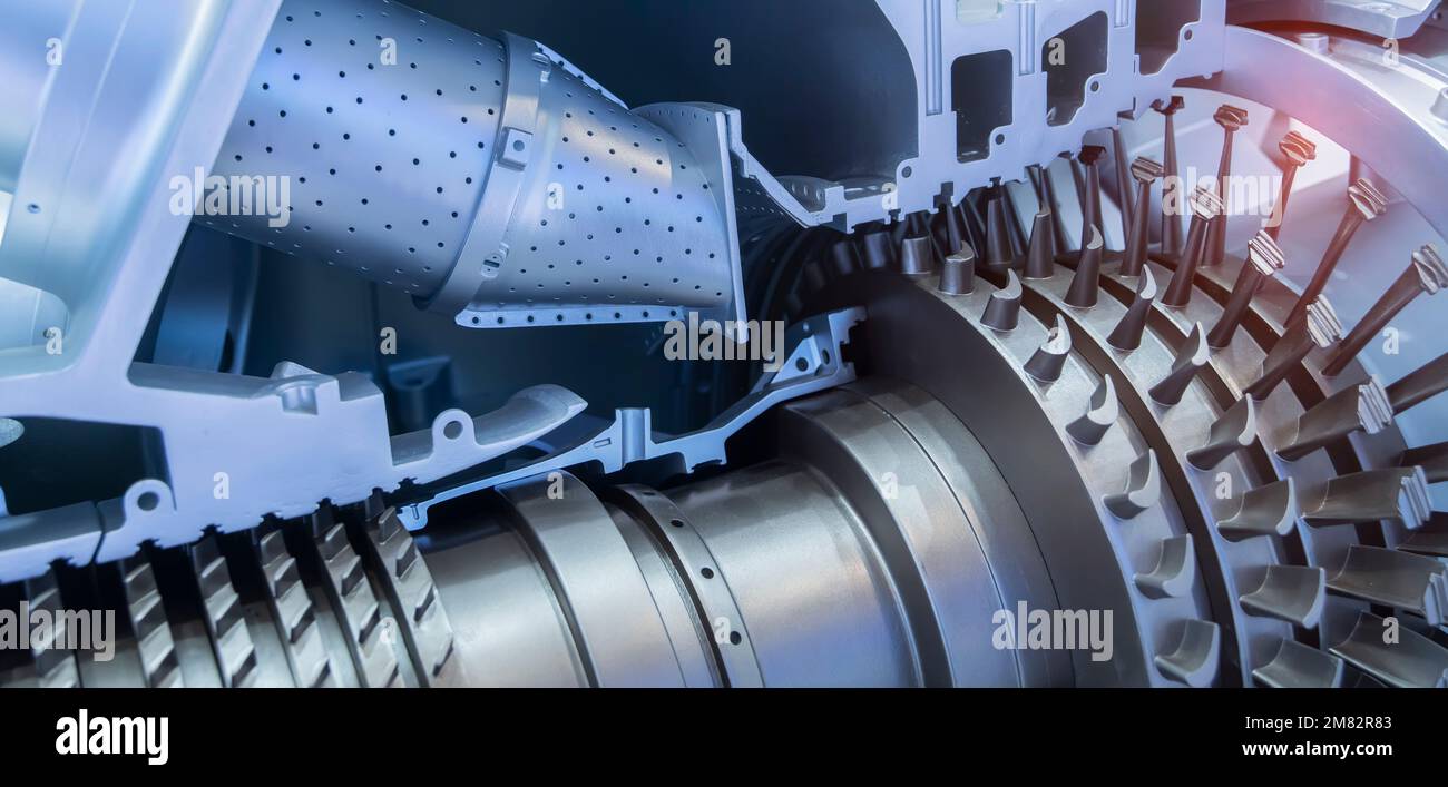 Modello di motore a turbina con sezione longitudinale per lo studio della  disposizione delle pale e delle camere di combustione Foto stock - Alamy