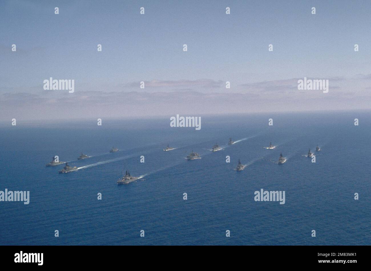 Una forza navale giapponese e americana in corso di formazione. Paese: Sconosciuto Foto Stock