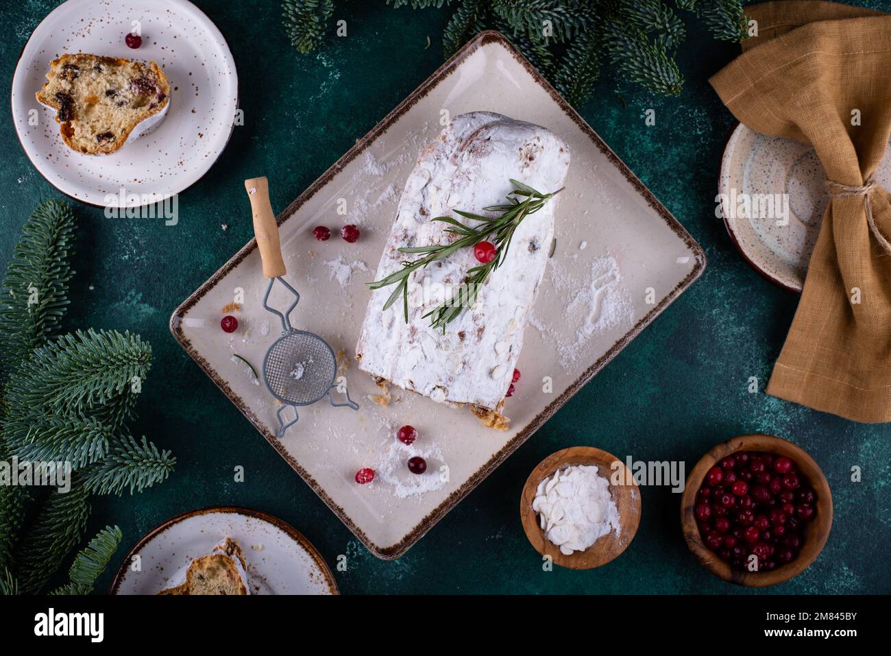 Stollen, tradizionale dolce natalizio tedesco Foto Stock