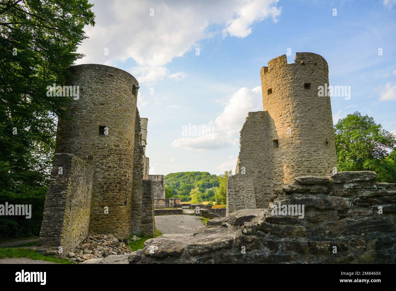 Hardenstein Castello di Witten. Rovine del castello sulla Ruhr nel Nord Reno-Westfalia. Foto Stock