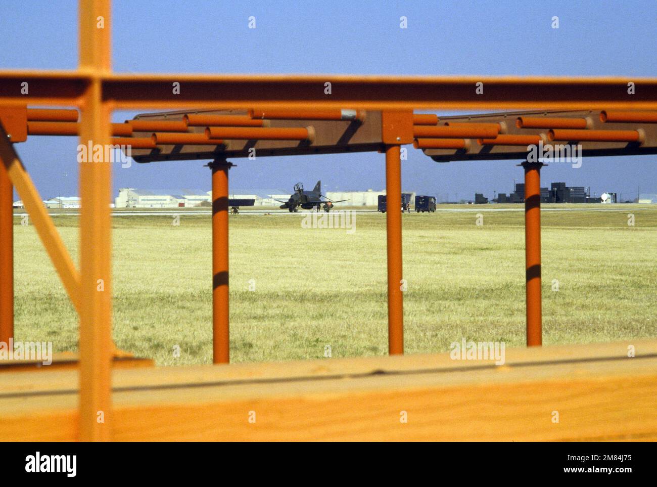 DF-ST-87-00625. Soggetto operativo/Serie: LONE STAR 85 base: Bergstrom Air Force base Stato: Texas (TX) Paese: Stati Uniti d'America (USA) Foto Stock