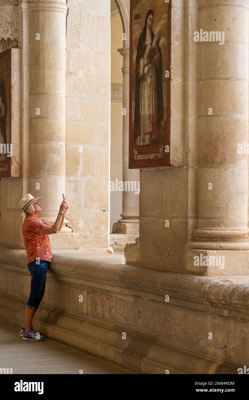 Visita turistica l'ex convento di Santo Domingo, ora il Museo delle culture di Oaxaca, Oaxaca, Messico. Foto Stock