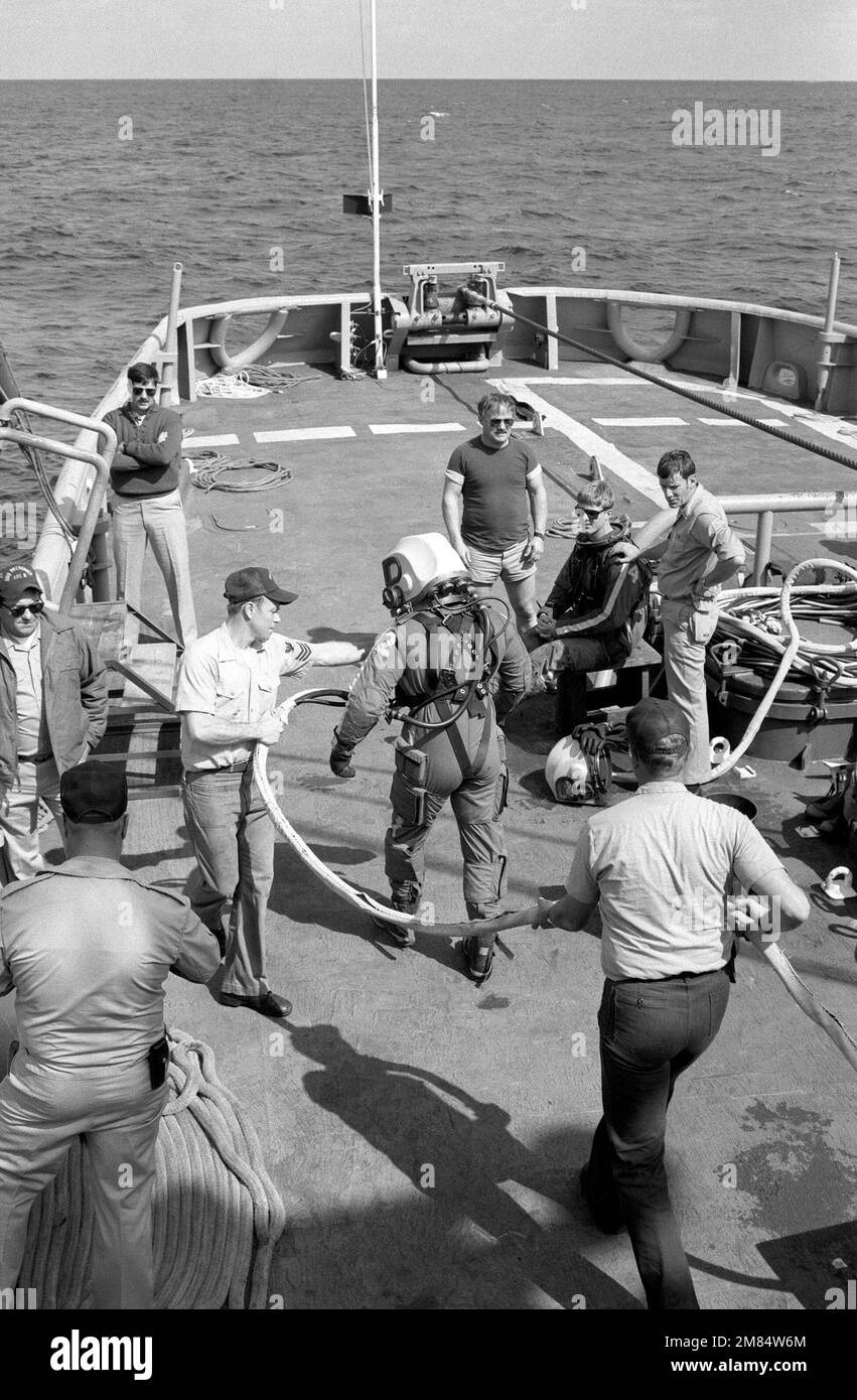 DN-SN-86-06865. Base: USS Preserver (ARS 8) Nazione: Oceano Atlantico (AOC) Foto Stock