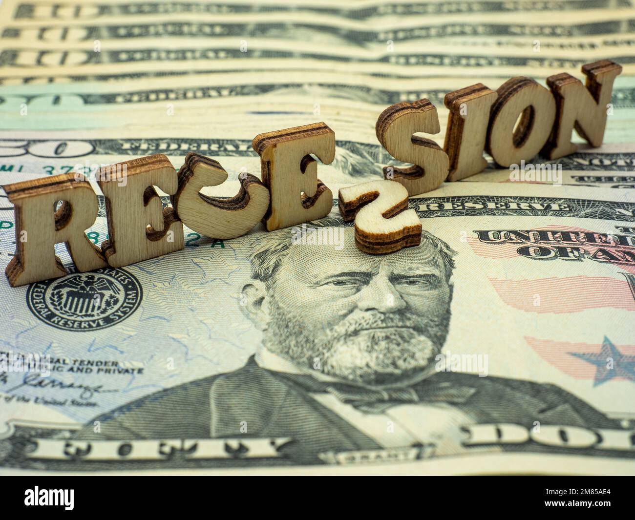 la recessione di parola sopra le fatture multiple del dollaro Foto Stock