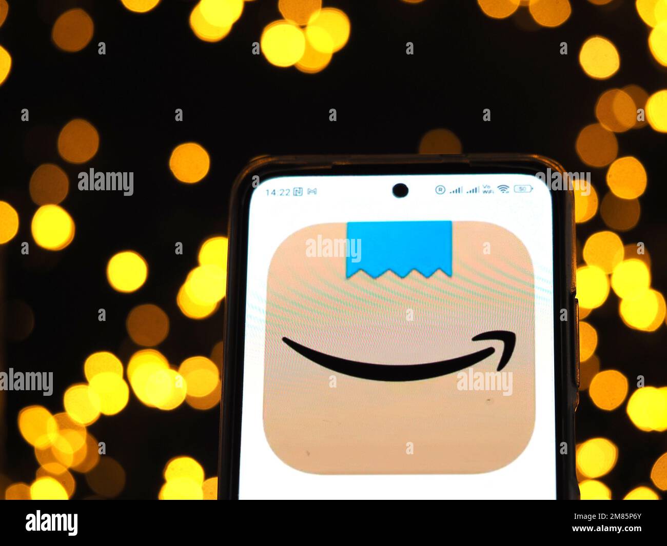 Germania. 12th Jan, 2023. In questa immagine, il logo Amazon shopping viene  visualizzato sullo schermo di uno smartphone. (Credit Image: © Igor  Golovniov/SOPA Images via ZUMA Press Wire) SOLO PER USO EDITORIALE!