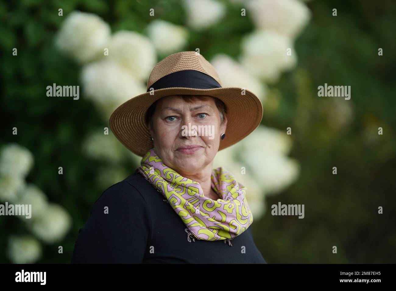 L'assicurazione sociale degli anziani offre loro una pensione confortevole e gioiosa, risparmiando denaro per la vecchiaia Foto Stock