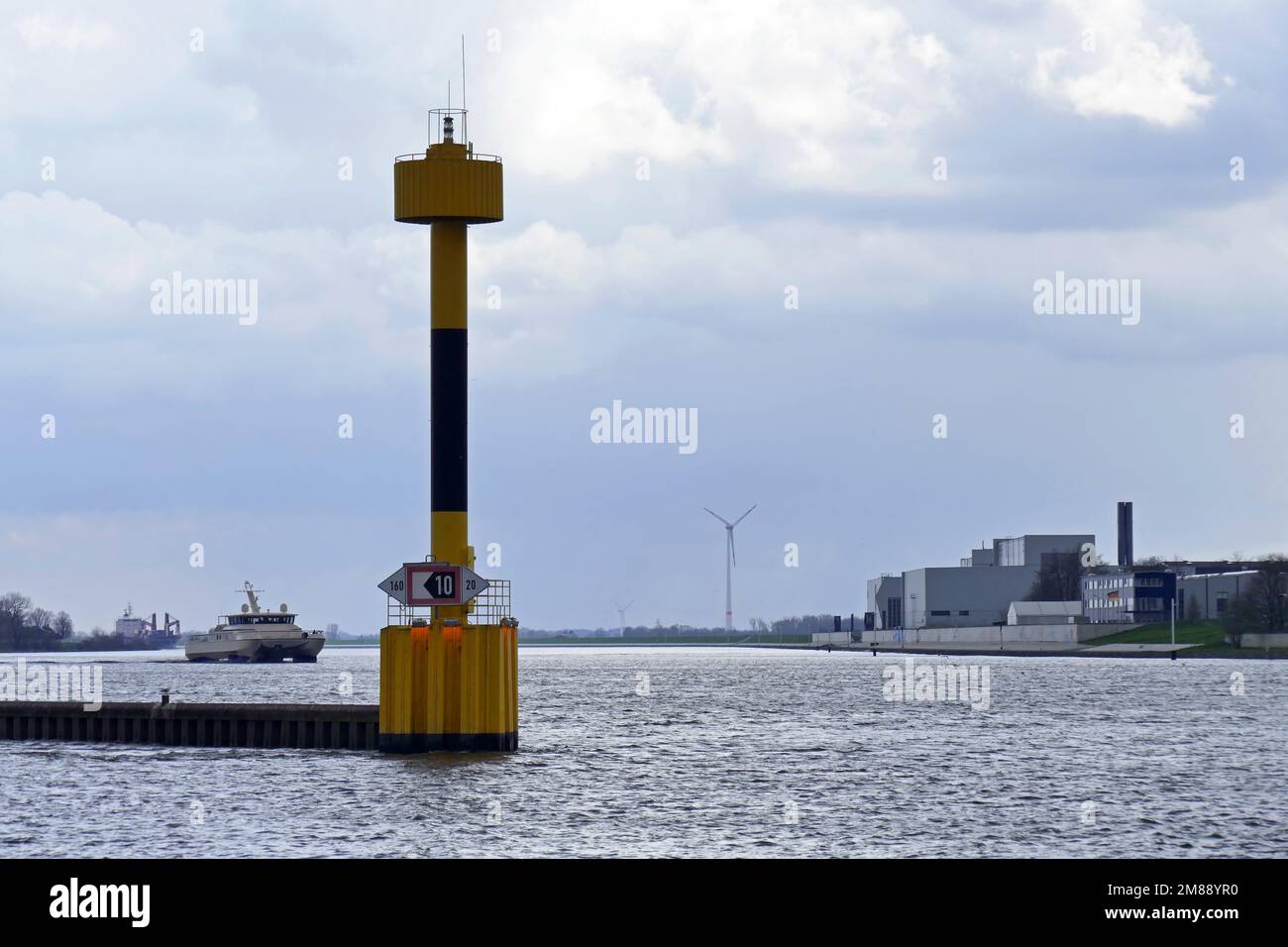 Catamarano sul Weser, Bremen Vegesack, Germania Foto Stock