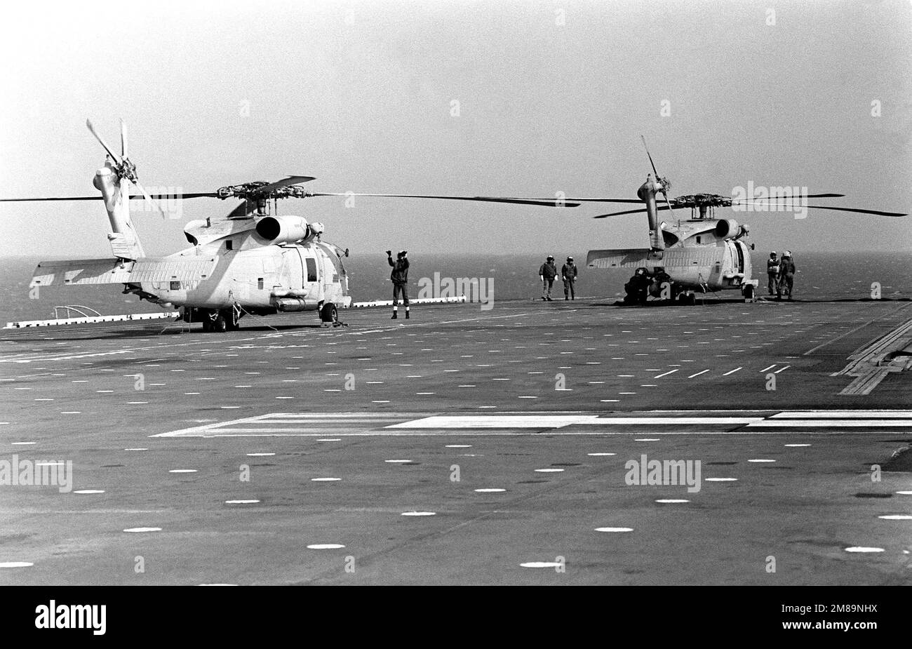 DN-SN-90-02290. Base: USS Independence (CV 62) Foto Stock