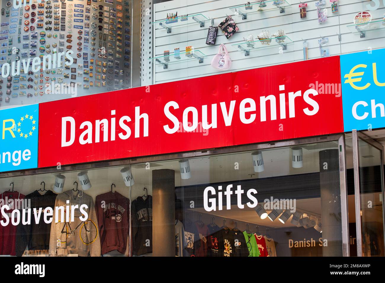 Negozio di souvenir danese; Copenhagen, Danimarca Foto Stock