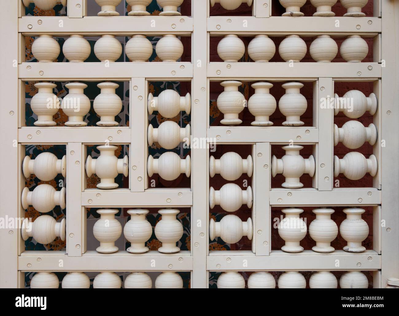 Serramento particolare di Casa Vicens di Gaudì a Barcellona Foto Stock