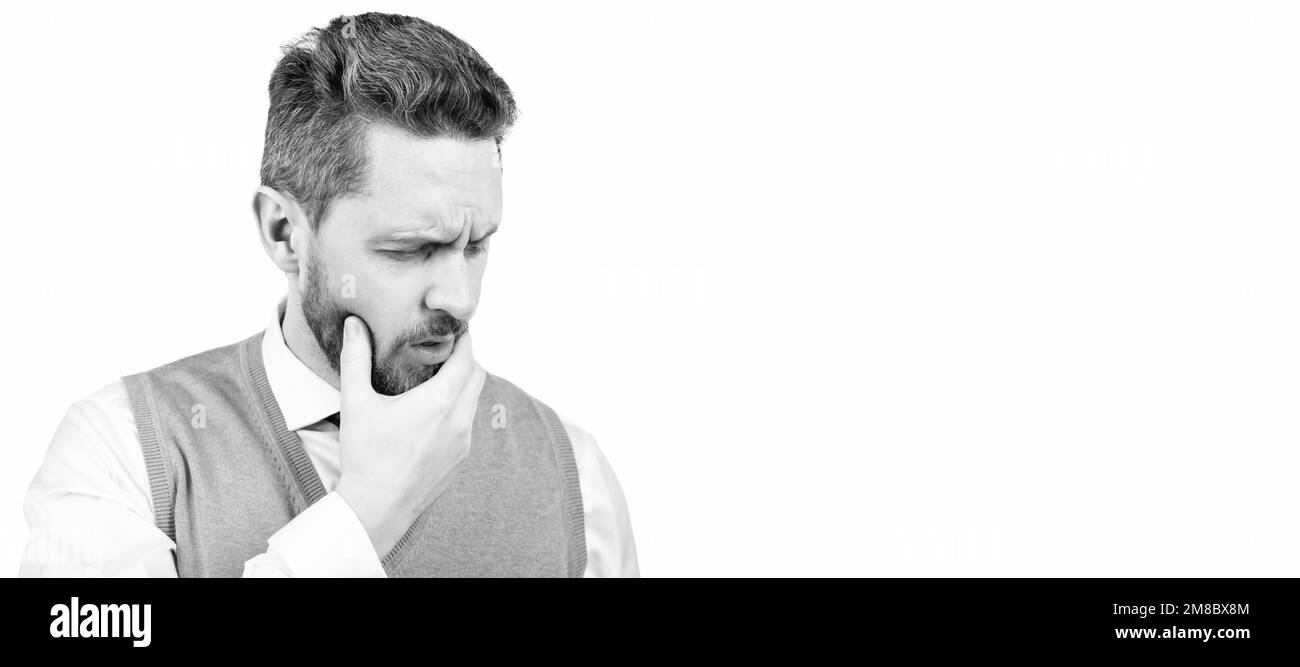 Uomo volto ritratto, banner con spazio copia. Ragazzo stressato con baffi con mal di denti. Uomo grizzled mandibola tocco. Foto Stock