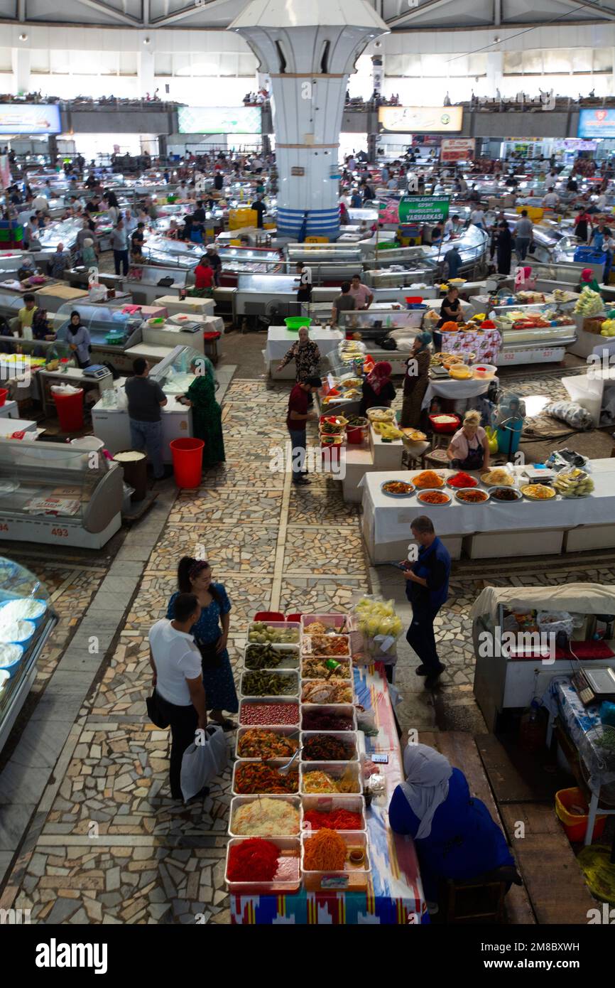Interno, Bazaar Chorsu, Tashkent, Uzbekistan Foto Stock