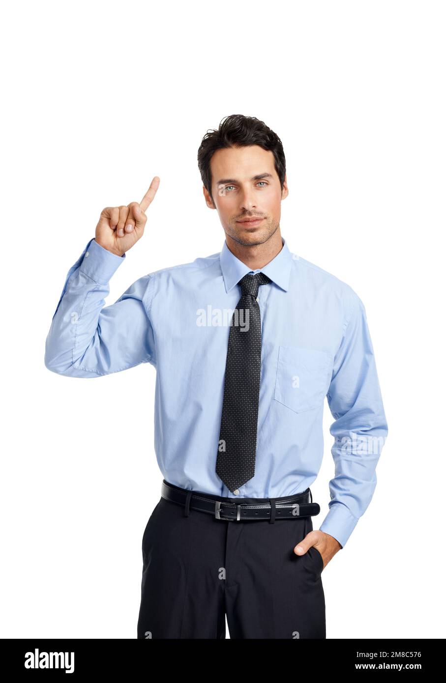 Uomo d'affari, ritratto in studio e punto dito in aria con fiducia, visione e risposta da sfondo. Dirigente aziendale uomo, gesto della mano o messa a fuoco Foto Stock