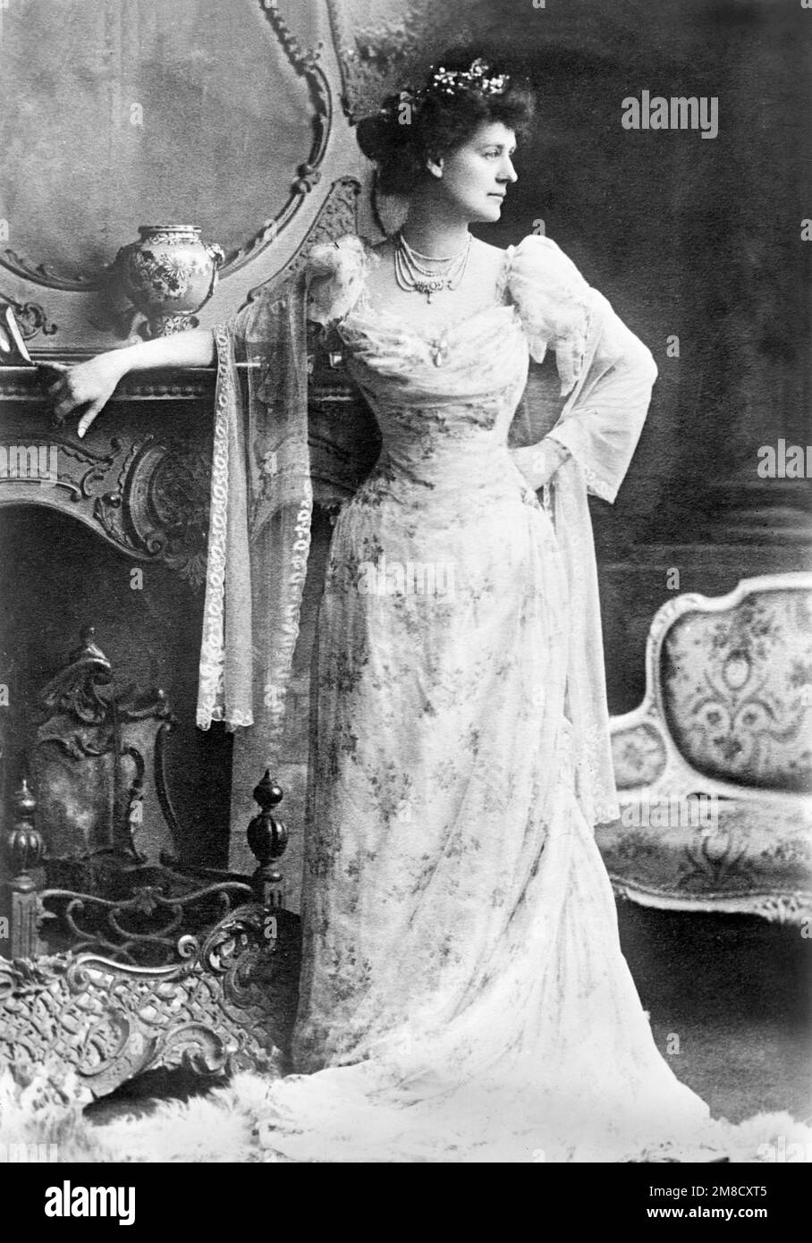 Ritratto del politico irlandese e rivoluzionario, Costanza Georgine Markievicz (nata Gore-Booth, 1868-1927), conosciuta anche come Contessa Markievicz e Madame Markievicz, foto di Bain New Service, c. 1915-1920 Foto Stock