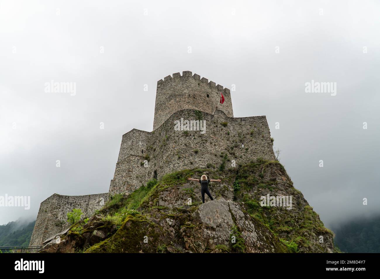 Castello di Zilkale a Rize, Turchia. Castello medievale situato nella Valle di Firtina. (Zil Kale o Castello di Zil) Foto Stock