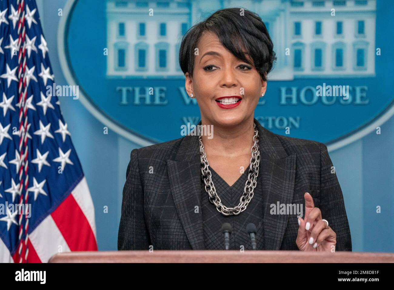 Washington, Stati Uniti. 13th Jan, 2023. Senior Advisor for Public Engagement Keisha Lance Bottoms parla in un briefing alla Casa Bianca il 13 gennaio 2023 a Washington DC. Foto di Ken Cedeno/Sipa USA Credit: Sipa USA/Alamy Live News Foto Stock