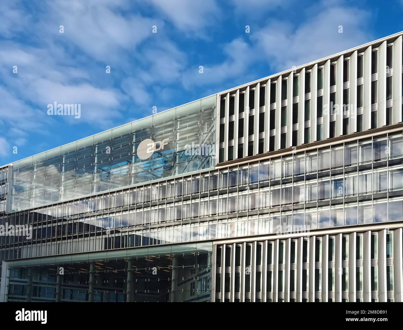 Costruzione della stazione televisiva tedesca ZDF ad Amburgo in Germania Foto Stock