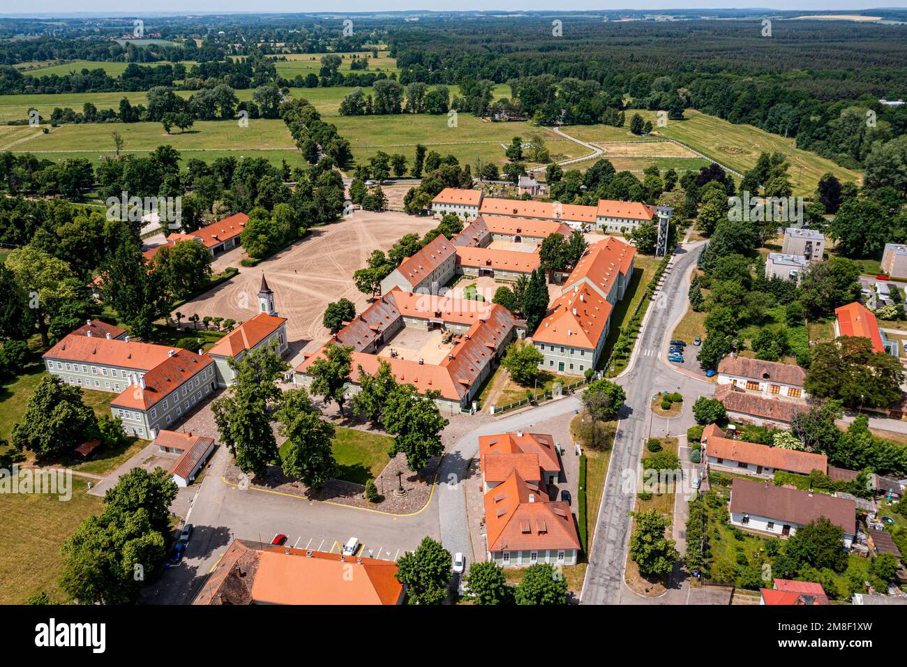 Antenna del sito UNESCO, Paesaggio per l'allevamento e la formazione di cavalli carrozza Ceremonial a Kladruby nad Labem, Repubblica Ceca Foto Stock