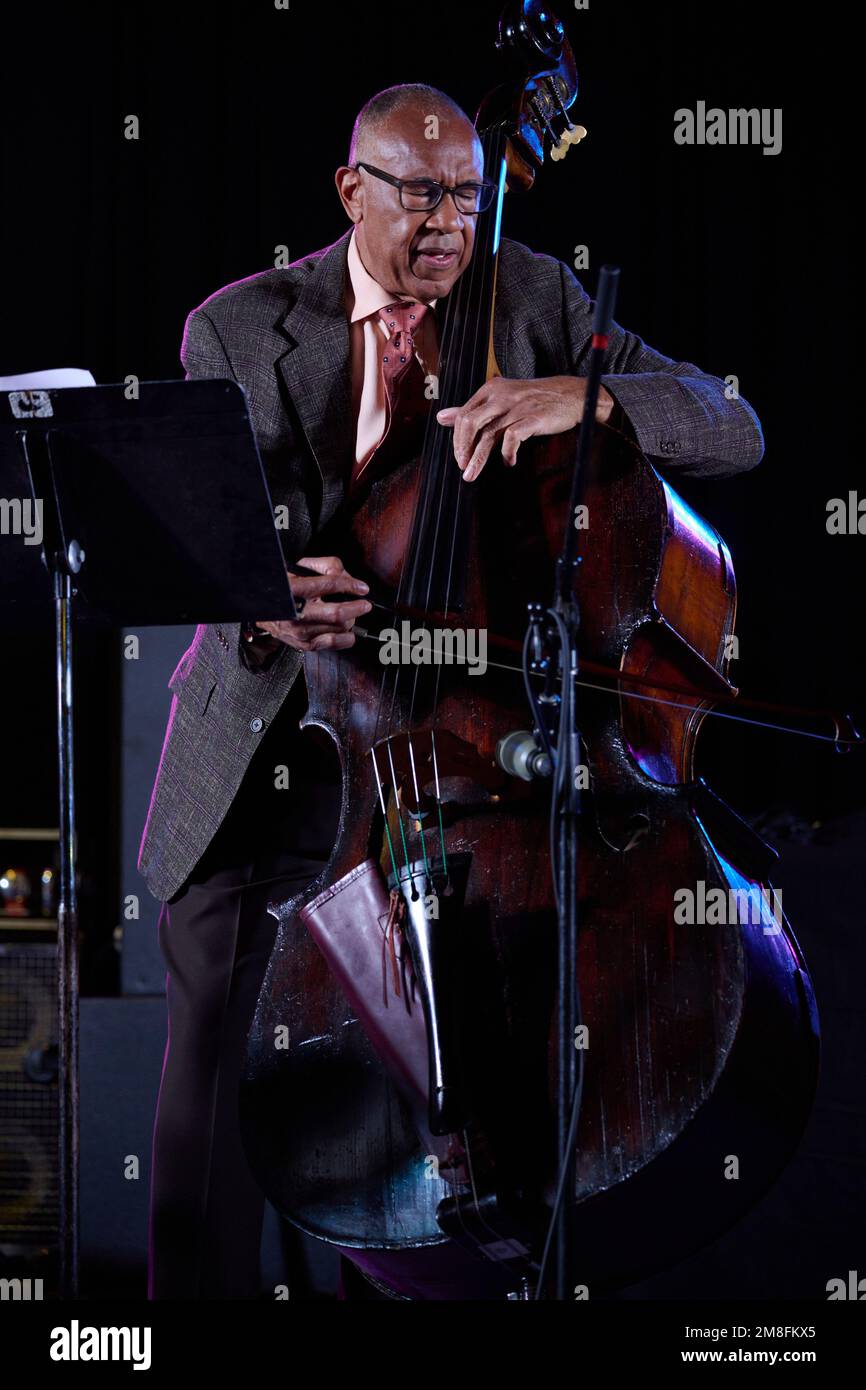 John Clayton - 2022° Festival Jazz di Monterey Foto Stock