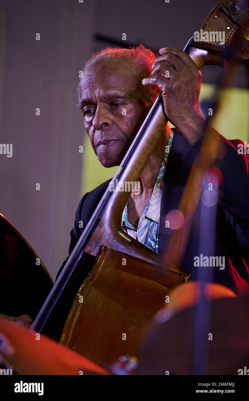 Cecil McBee al Monterey Jazz Festival 65th Foto Stock