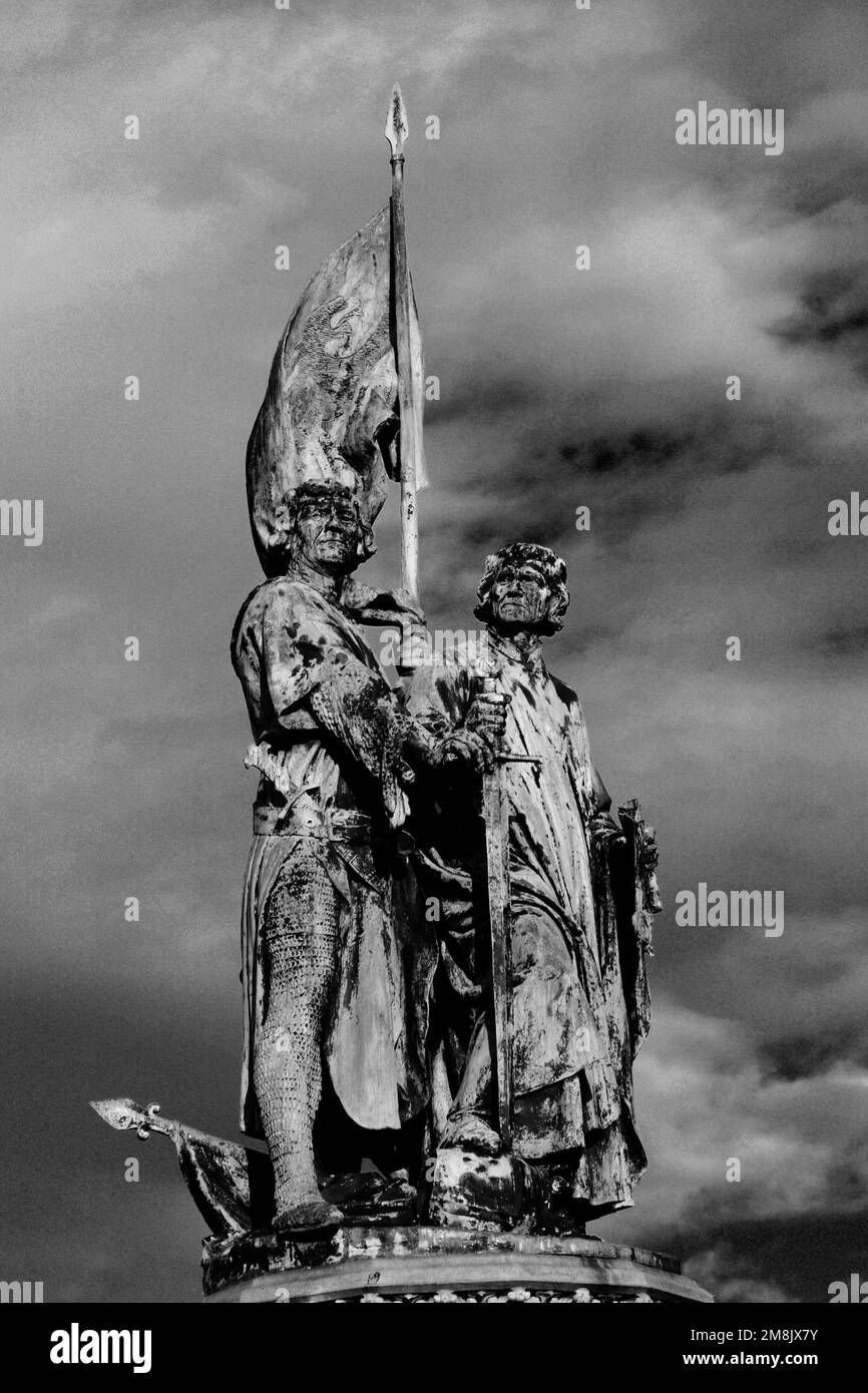 La statua di Jan Breydel e Peter De Conik, la piazza del mercato, la città di Bruges, le Fiandre Occidentali, la regione fiamminga del Belgio Foto Stock