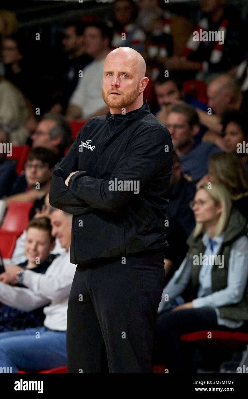 Deutsche Basketball Bundesliga 2022/2023 | FC Bayern München vs ALBA Berlin. BARTH Benjamin (DBB Referee) Foto Stock