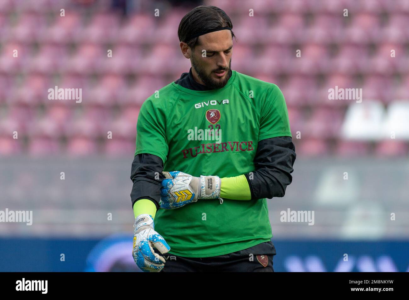 Reggio Calabria, Italia. 14th Jan, 2023. Colombi Simone Reggina Warm up  durante la Reggina 1914 vs SPAL, partita di calcio italiana Serie B a  Reggio Calabria, gennaio 14 2023 Credit: Independent Photo