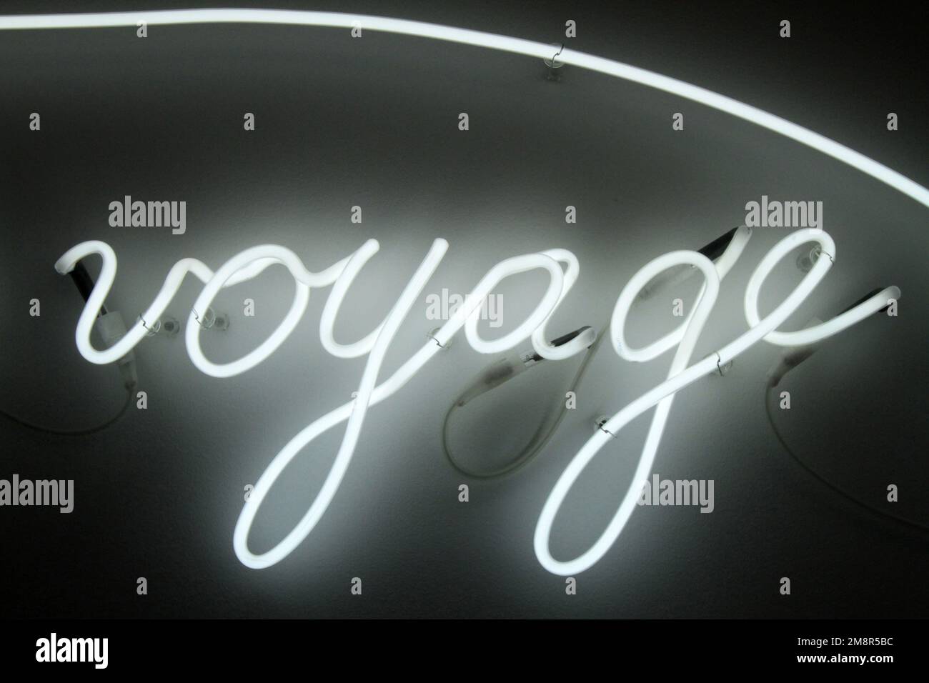 Luci al neon. 'Viaggio'. Palais de Tokyo. Parigi. Francia. Europa. Foto Stock