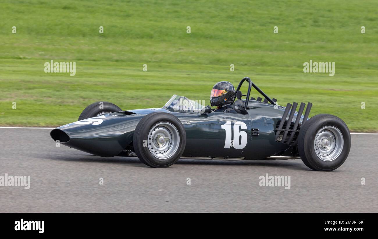1961 BRM P578 durante la Graham Hill Celebration Parade al Goodwood Revival 2022, Sussex, UK. Foto Stock