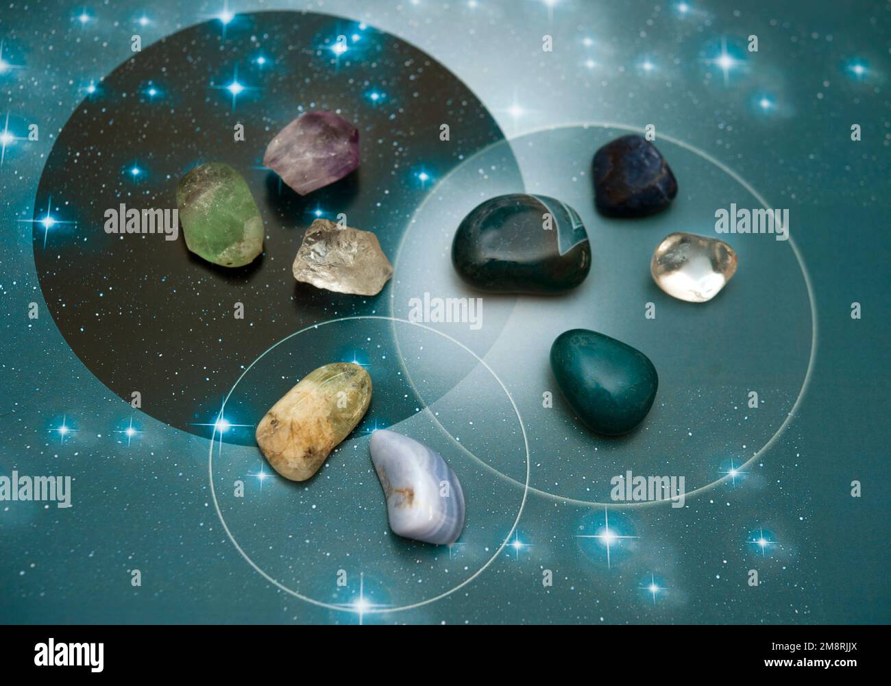pietre su uno sfondo stellato Foto Stock