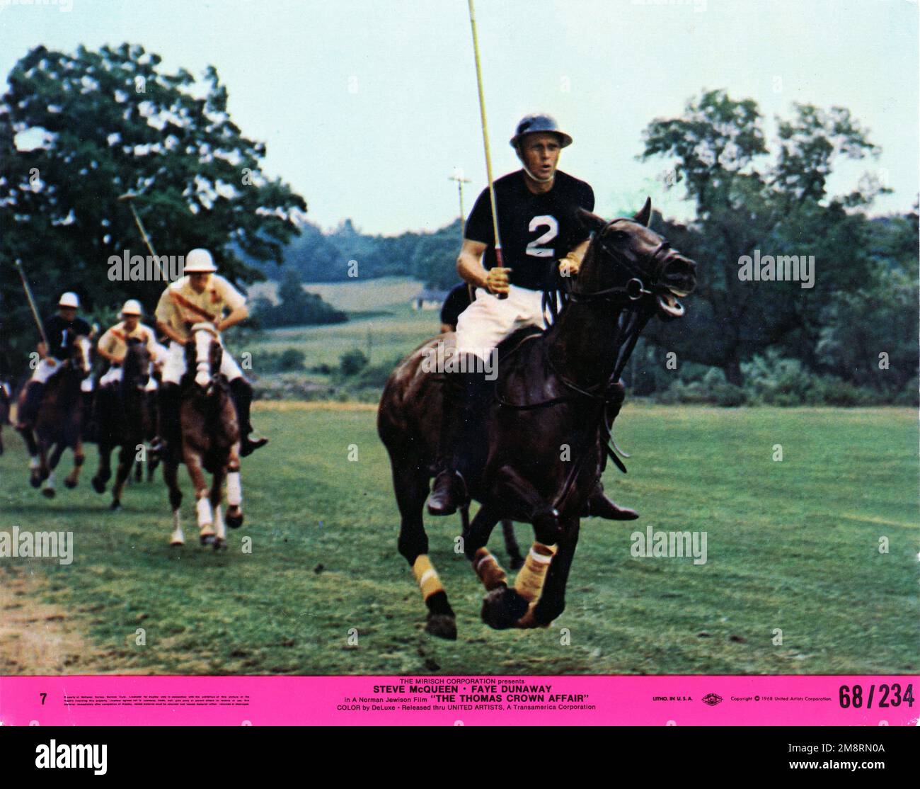 STEVE McQUEEN giocando Polo nella VICENDA THOMAS CROWN 1968 regista NORMAN JEWISON scrittore Alan Trustman musica Michel Legrand Simkoe / Solar Productions / The Mirisch Corporation / United Artists Foto Stock