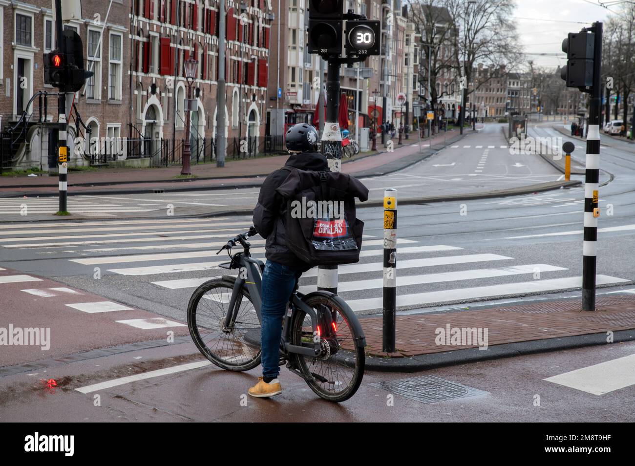 Gorillas Delivery Bike ad Amsterdam Paesi Bassi 2-1-2023 Foto Stock