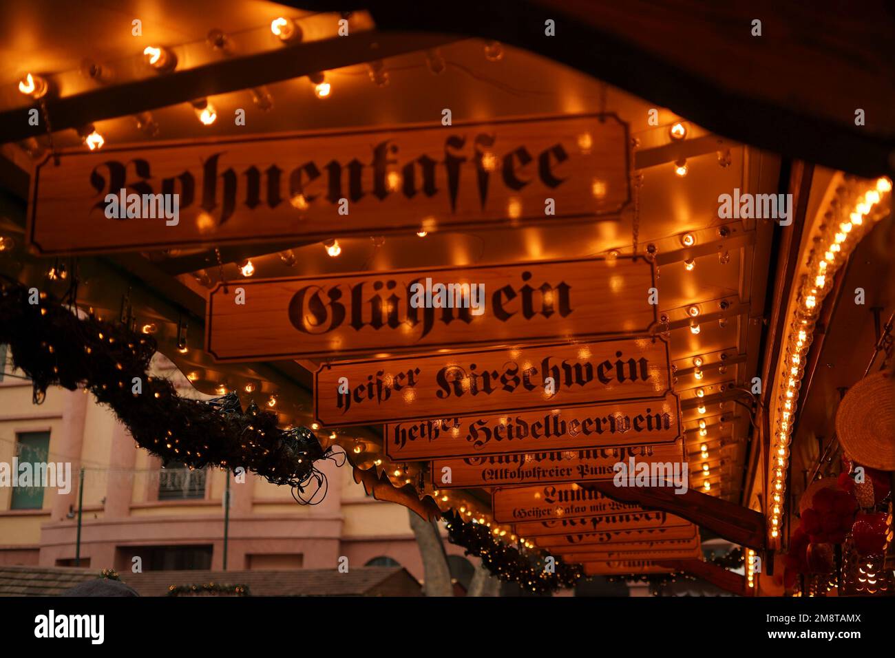 Festive Signage ai mercati tedeschi Inverno 2022 Foto Stock