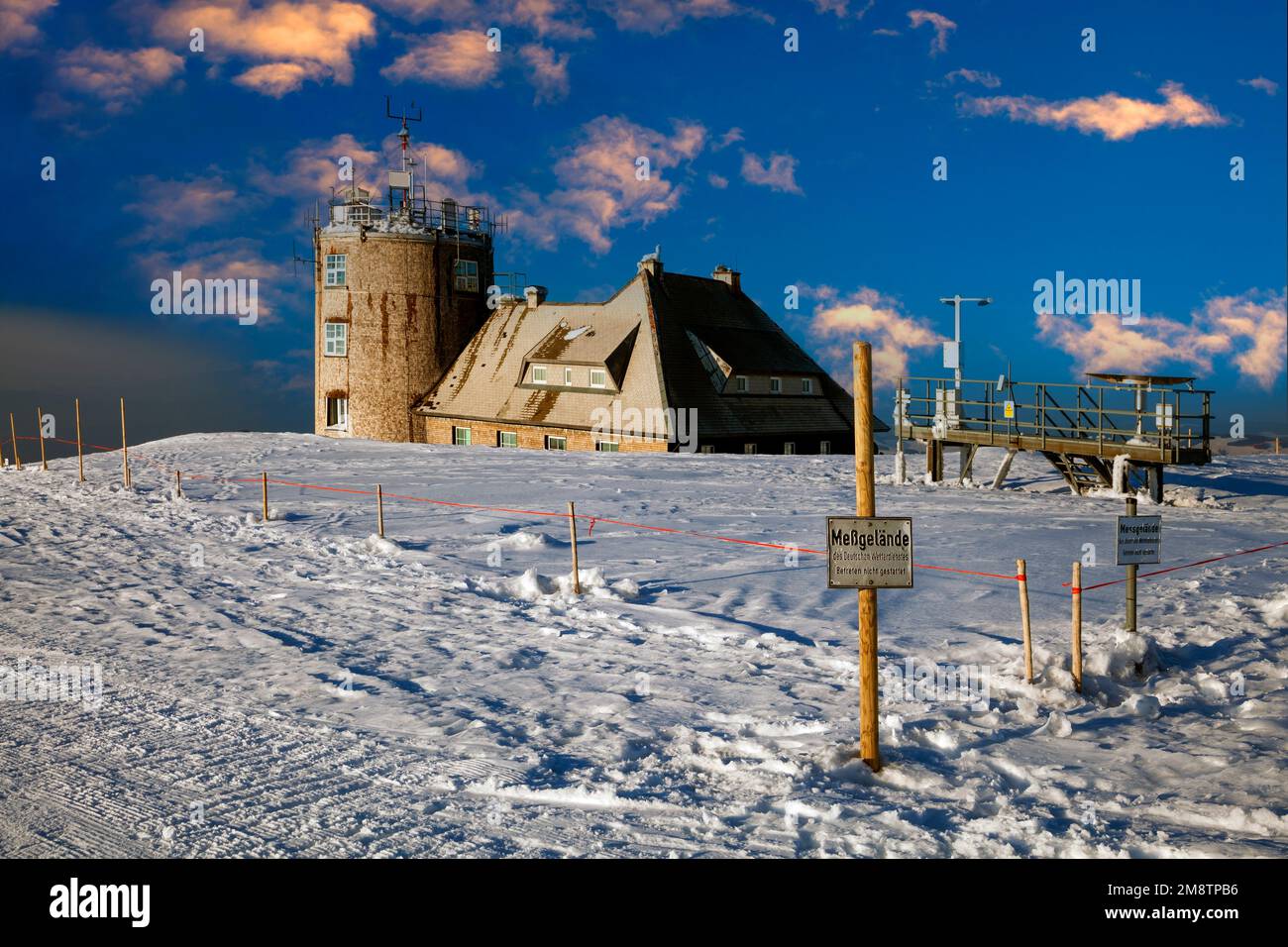 Stazione meteorologica, Inverno, Feldberg, Foresta Nera, Baden-Württemberg, Germania Foto Stock