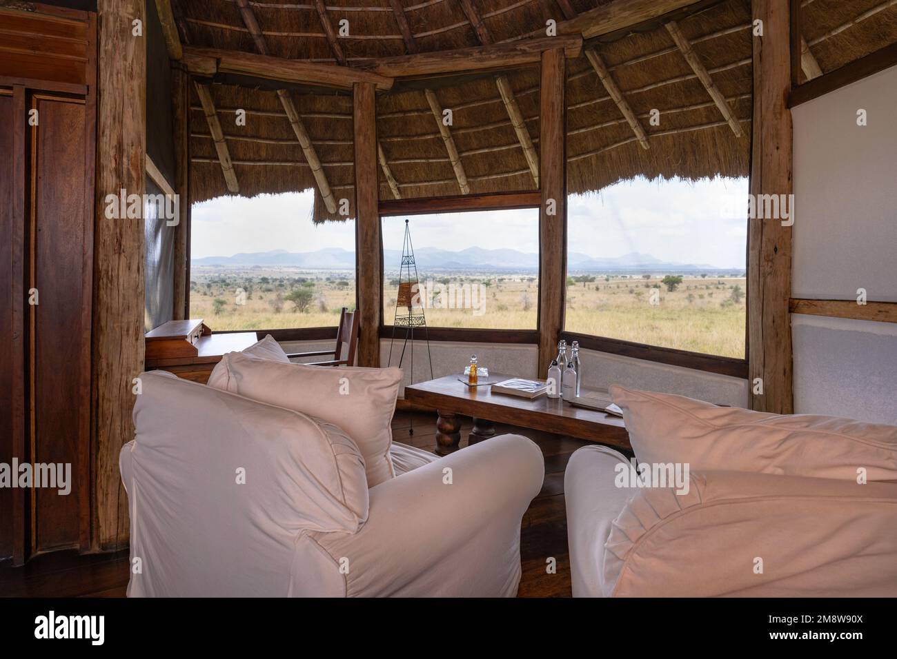 Una delle camere dell'Apoka Safari Lodge nella Valle di Kidepo, Uganda. Questa camera si chiama Katurum. Foto Stock