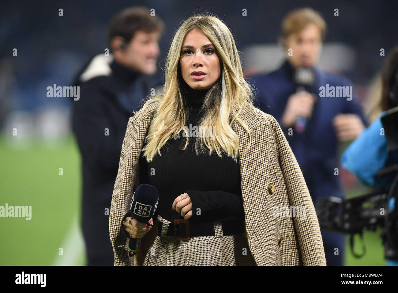 Napoli, Italia. 13 Jan, 2023. Diletta Leotta giornalista di DAZN Italia, durante la Serie A TIM match tra SSC Napoli e Juventus FC allo Stadio Diego Armando Maradona Napoli Italia il 13 gennaio 2023. Credit: Franco Romano/Alamy Live News Foto Stock