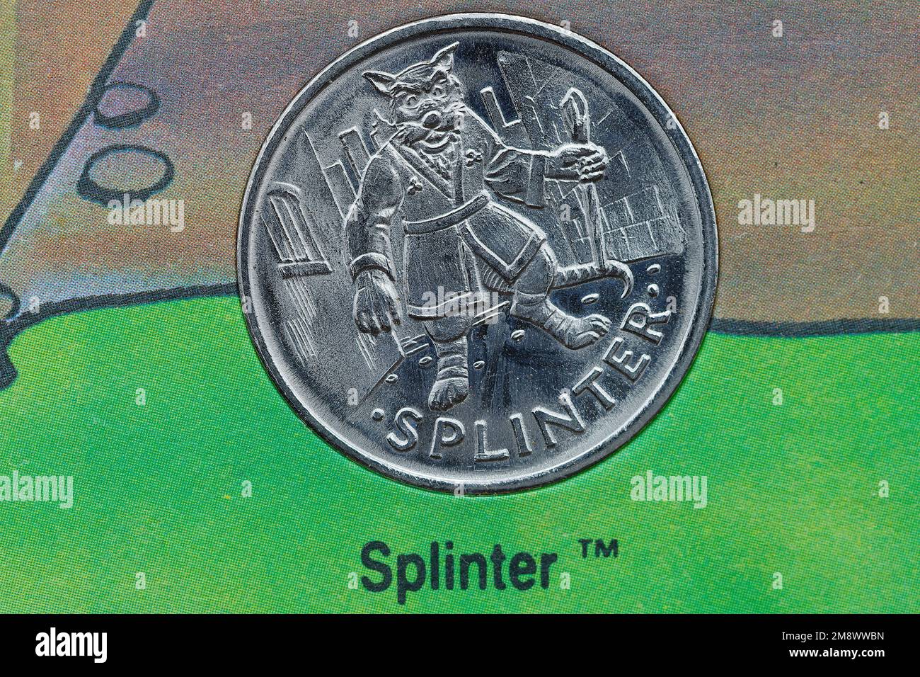 Master Splinter dalla collezione di medaglie Teenage Mutant Hero Turltes pubblicata nel 1990. Parte di un set di 15 medaglie. Foto Stock