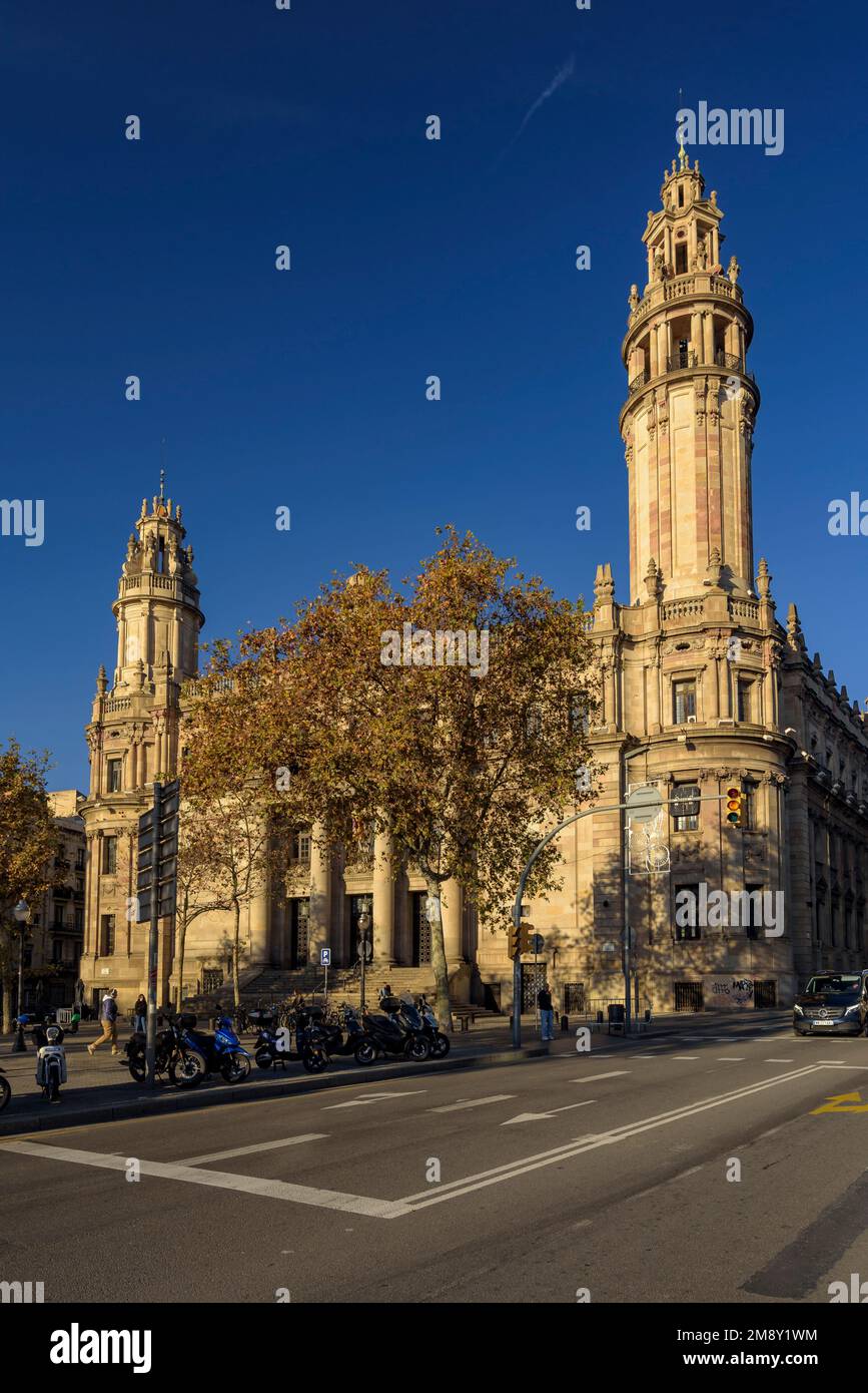Sede della sede centrale di Correos y Telégrafos (posta e telegrafi) all'inizio del viale Via Laietana a Barcellona Catalogna Spagna Foto Stock
