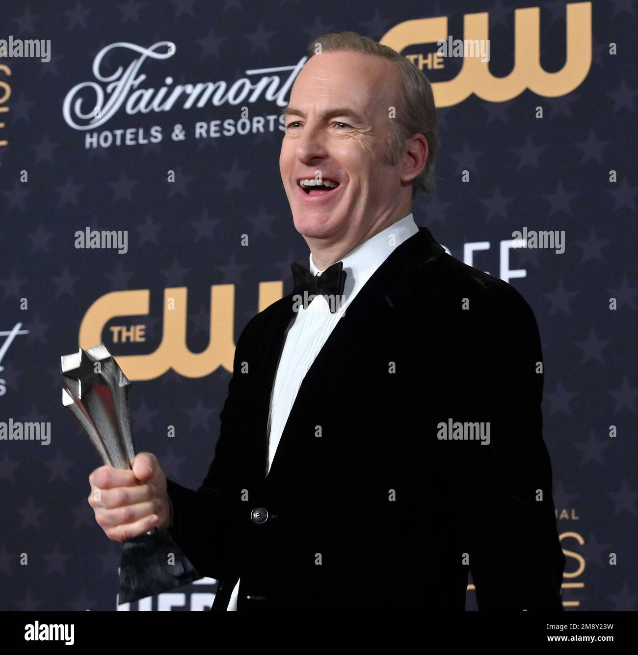 Los Angeles, Stati Uniti. 15th Jan, 2023. Bob Odenkirk si presenta dietro le quinte con il premio Best Drama Series for 'Better Call Saul' durante il premio annuale Critics' Choice 28th al Fairmont Century Plaza di Los Angeles domenica 15 gennaio 2023. Foto di Jim Ruymen/UPI Credit: UPI/Alamy Live News Foto Stock