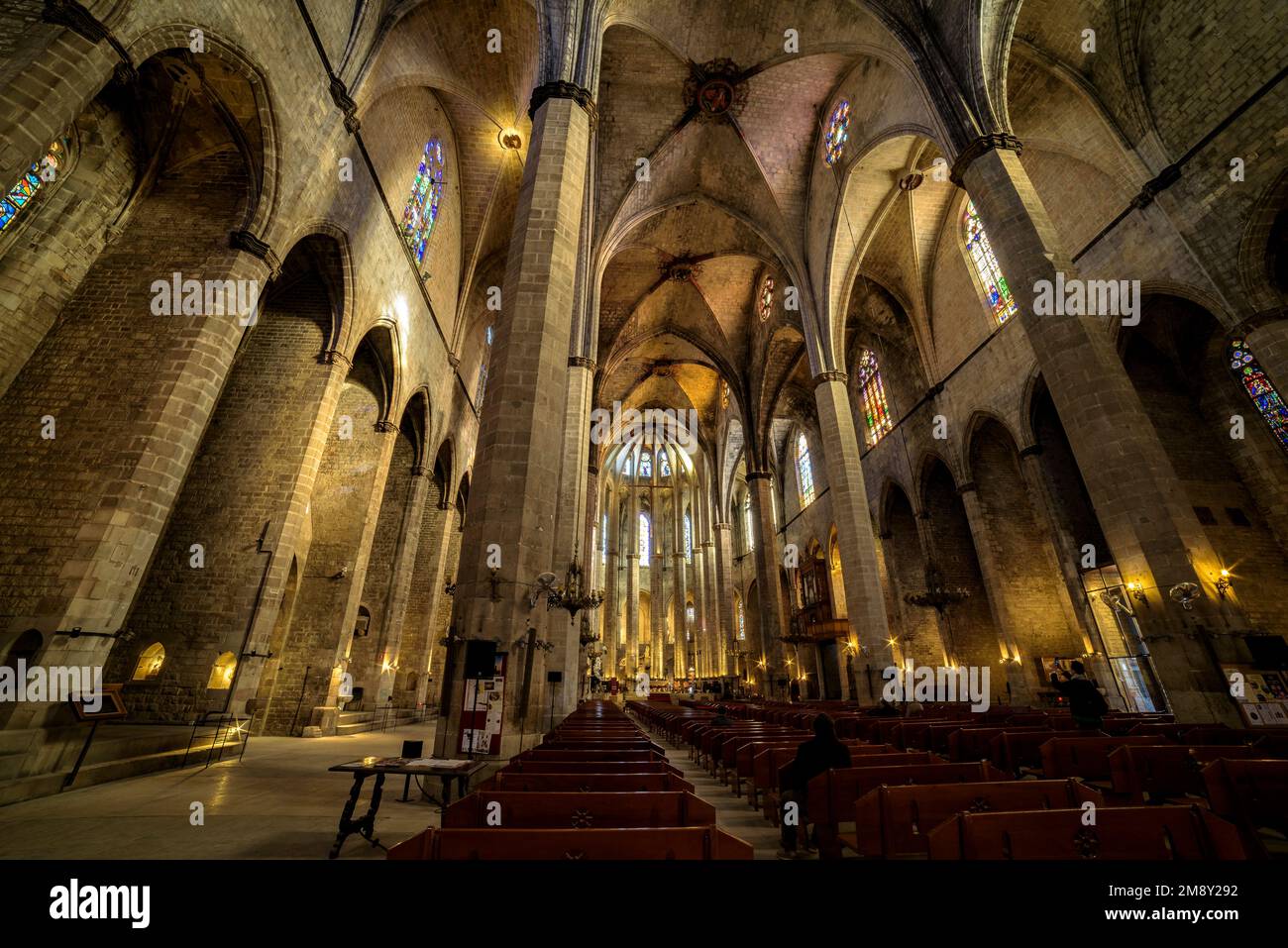 Interno della Basilica gotica di Santa Maria del Mar (Barcellona