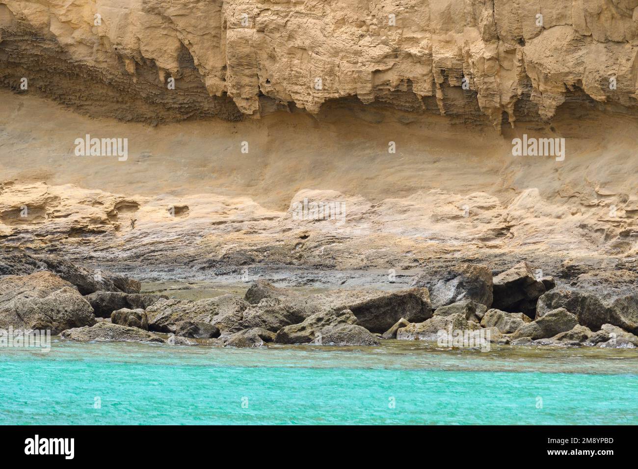 Contrasto di turchese e giallo a Playa la Cocina Foto Stock