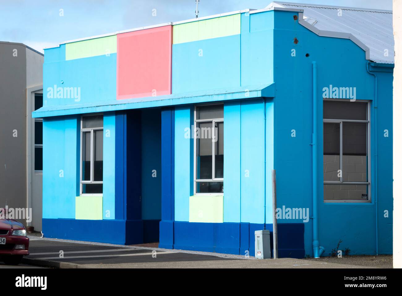 Piccolo edificio blu, Dannevirke, Tararua Distirct, Isola del Nord, Nuova Zelanda Foto Stock