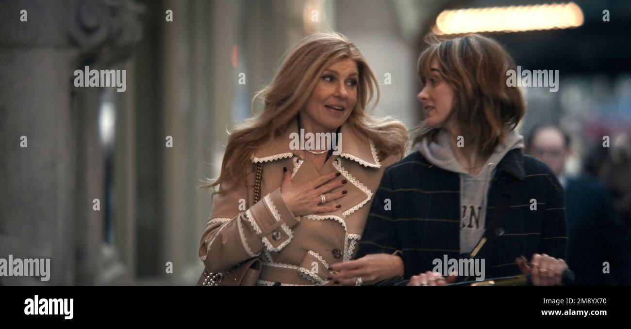 CONNIE BRITTON E AUDREY CORSA IN CARO EDWARD (2023), DIRETTO DA CLEMENT VIRGO, DAVID BOYD, ALLISON LIDDI-BROWN E JAFFAR MAHMOOD. Credito: Apple Studios / Album Foto Stock